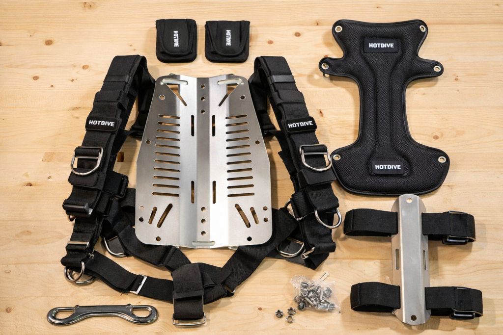 Kit Placa de Acero y Arnés Ajustable HotDive